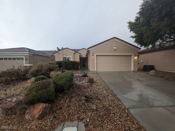 7521 Chaffinch Street , North Las Vegas, NV 89084