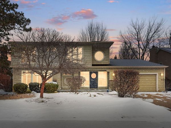 1430 Country Lane, Deerfield, IL 60015