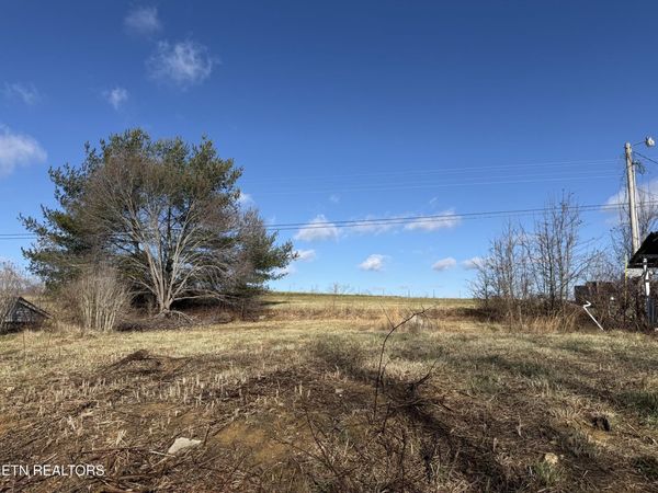 4925 Nashville Hwy, Deer Lodge, TN 37726