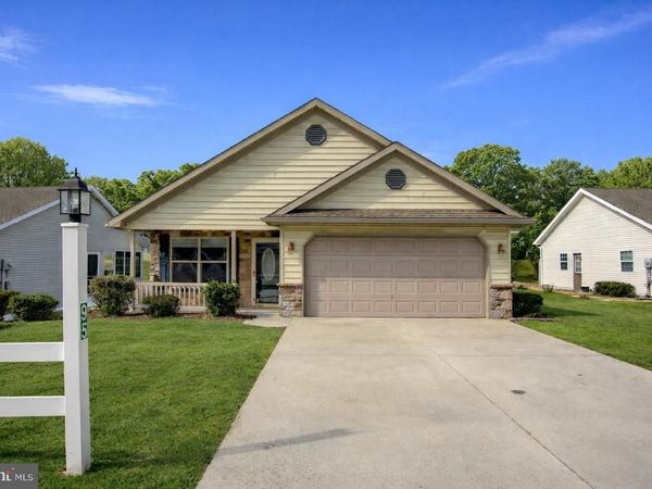 95 LANTERN LANE, SHIPPENSBURG, PA 17257