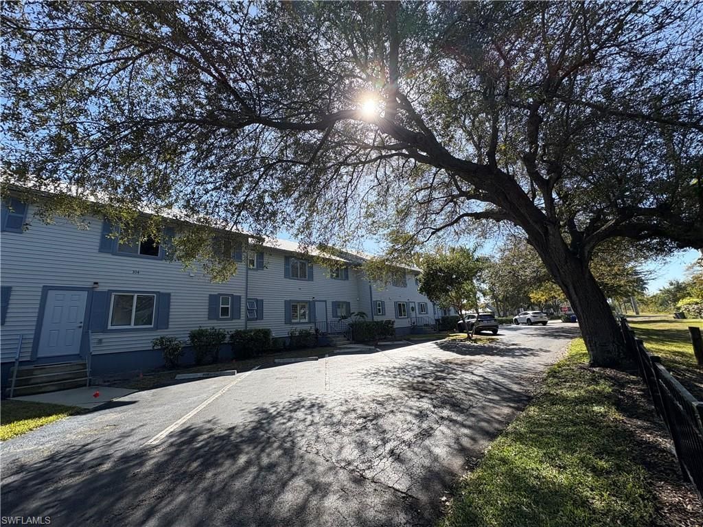 1251 7th Ave N, Unit 306, Naples, FL 34102 Photo