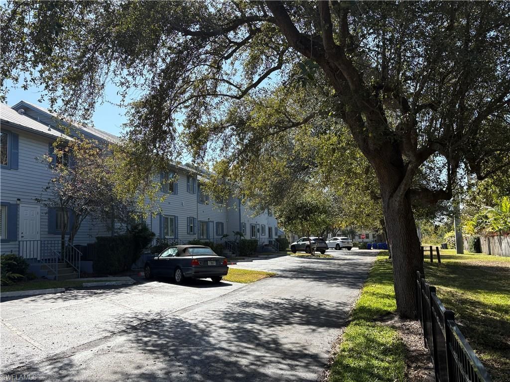 1251 7th Ave N, Unit 306, Naples, FL 34102 Photo