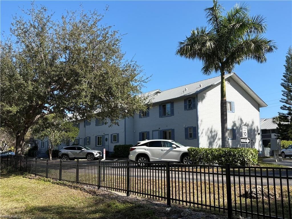 1251 7th Ave N, Unit 306, Naples, FL 34102 Photo