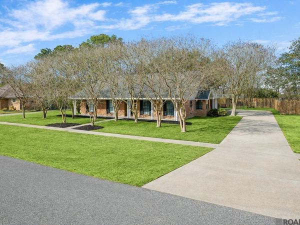 2113 Alice St, Zachary, LA 70791