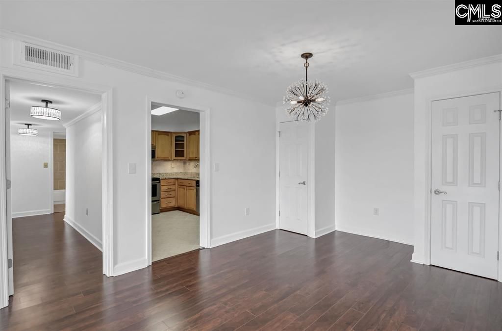 1825 Saint Julian Place Photo 4