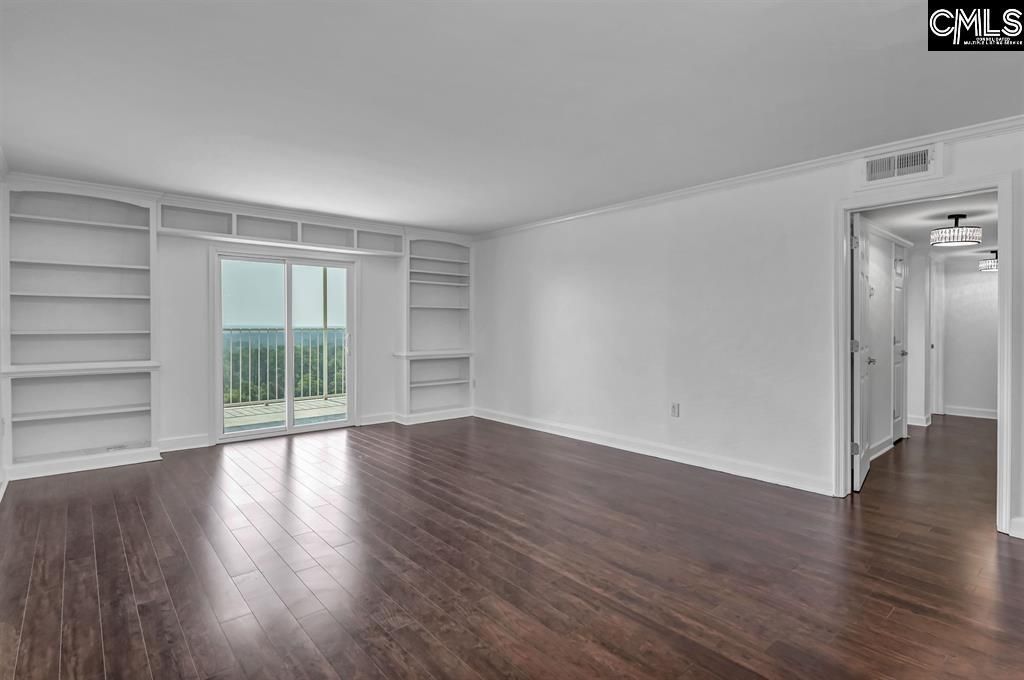 1825 Saint Julian Place Photo 6