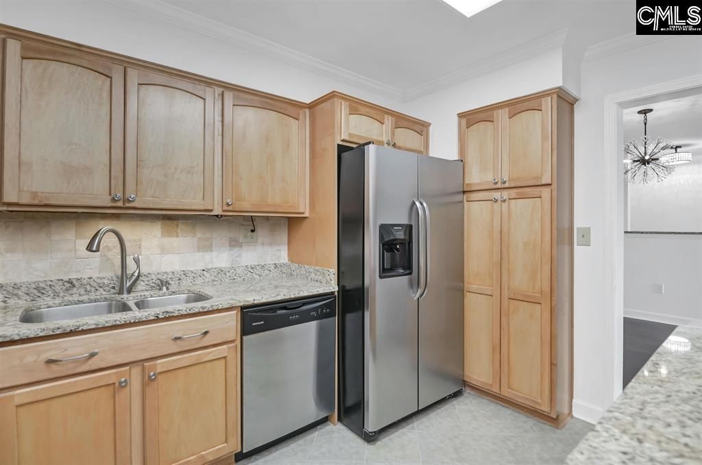 1825 Saint Julian Place Photo 7