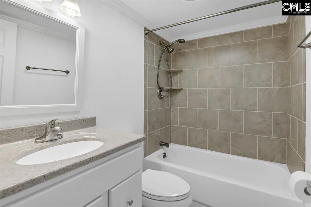 1825 Saint Julian Place Photo 9