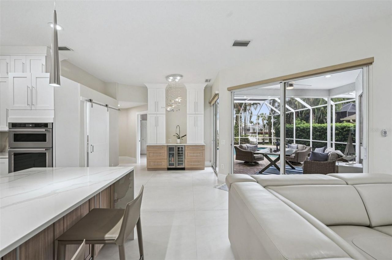 4611 Shark Drive, Bradenton, FL 34208 Photo