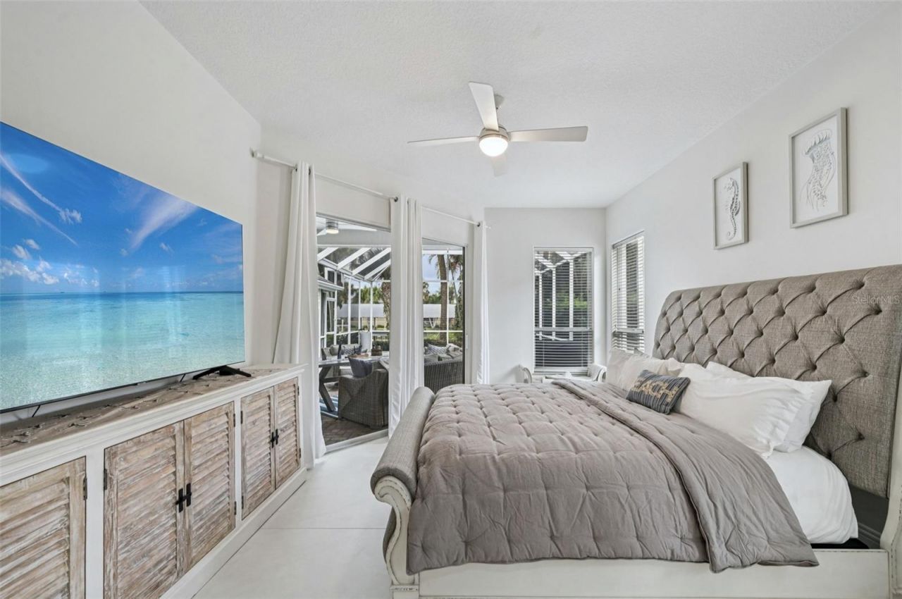 4611 Shark Drive, Bradenton, FL 34208 Photo