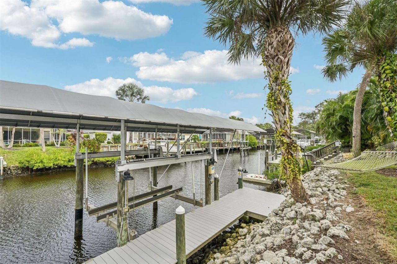 4611 Shark Drive, Bradenton, FL 34208 Photo