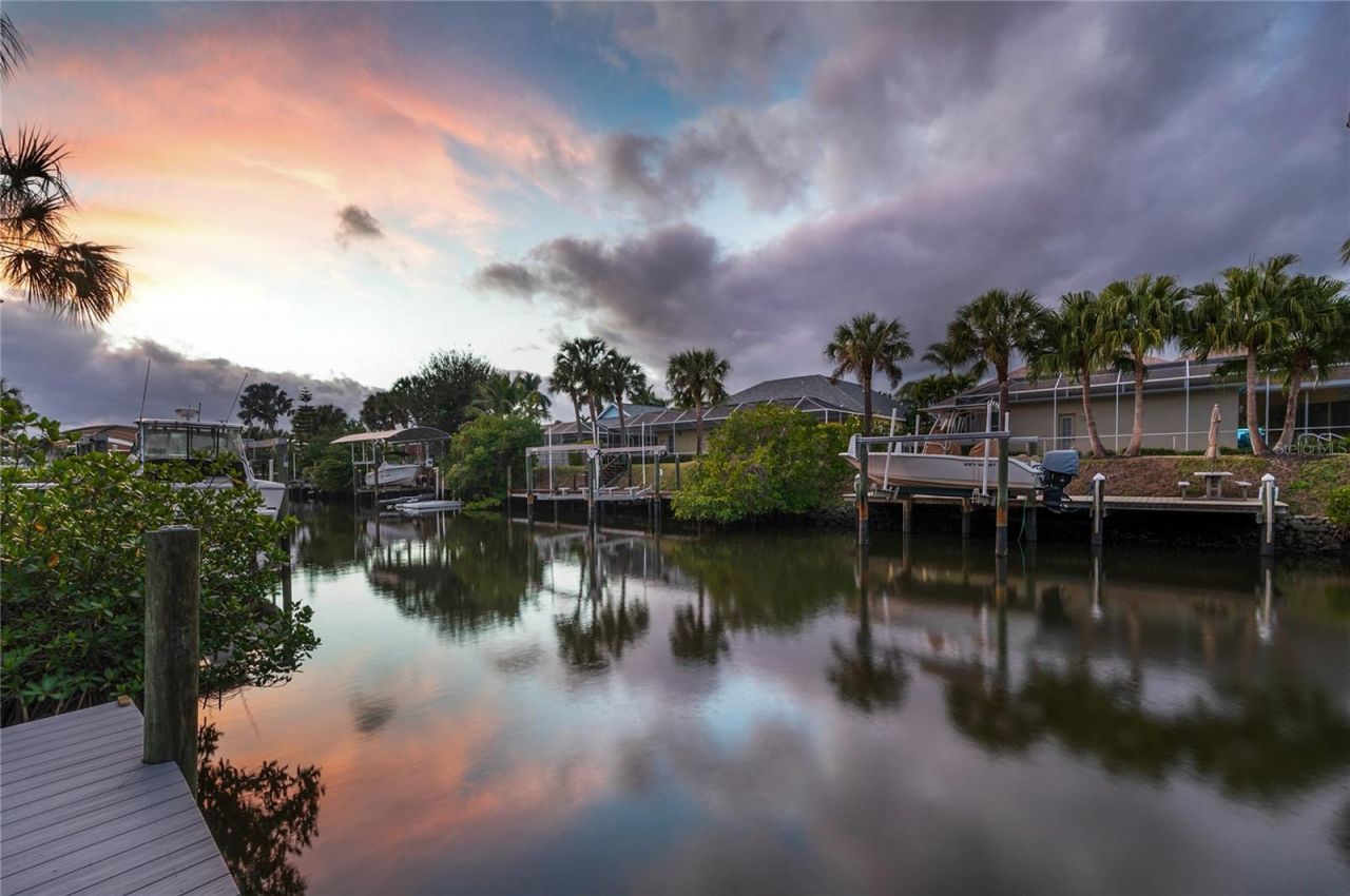 4611 Shark Drive, Bradenton, FL 34208 Photo