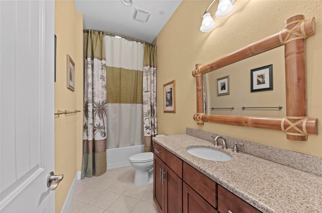 267 Sapphire Lake Drive, Unit 202, Bradenton, FL 34209 Photo