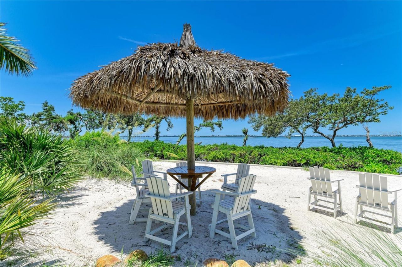 267 Sapphire Lake Drive, Unit 202, Bradenton, FL 34209 Photo