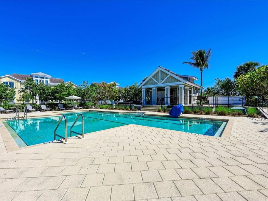 Property Image 100