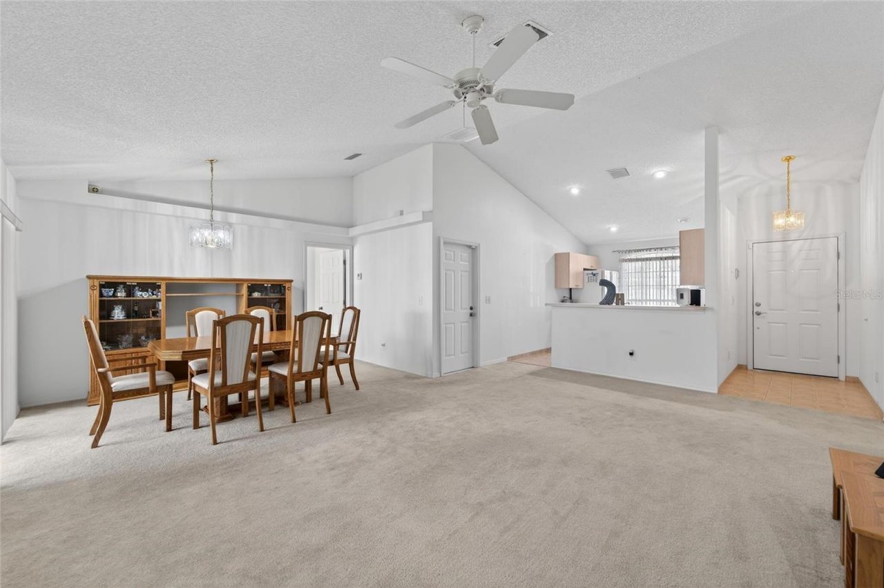 512 Atwood Avenue N, Saint Petersburg, FL 33702 Photo