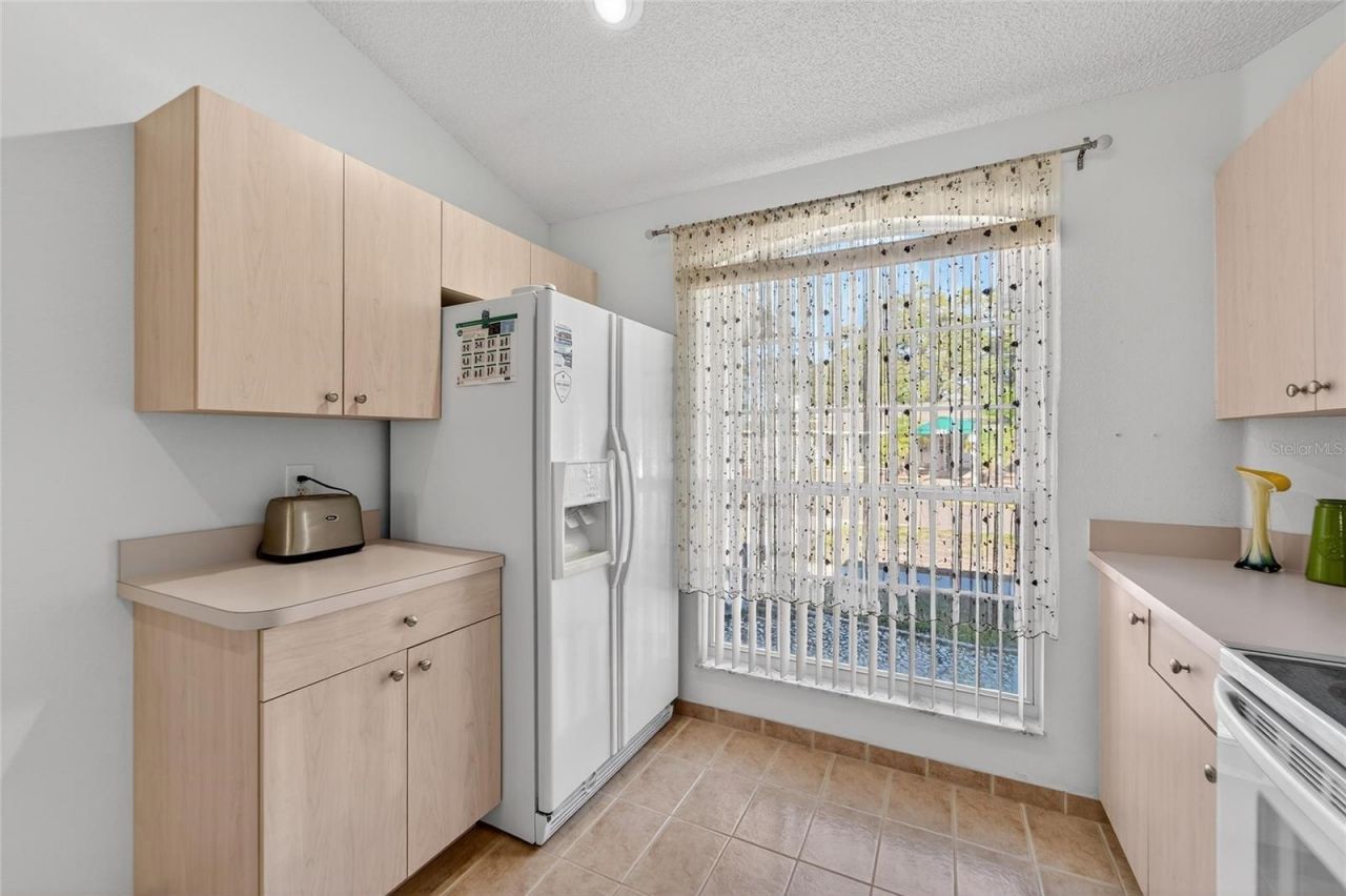 512 Atwood Avenue N, Saint Petersburg, FL 33702 Photo