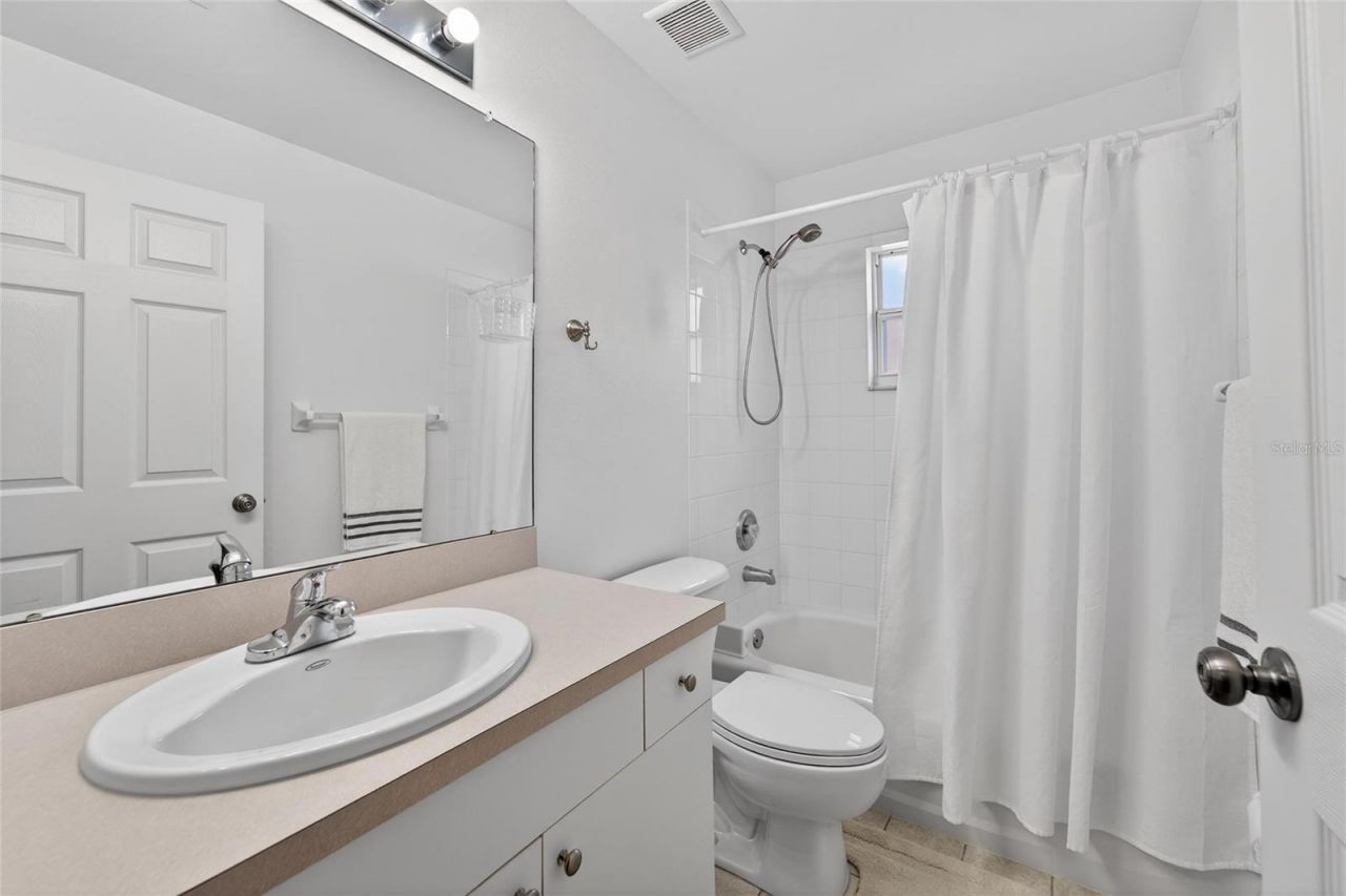 512 Atwood Avenue N, Saint Petersburg, FL 33702 Photo