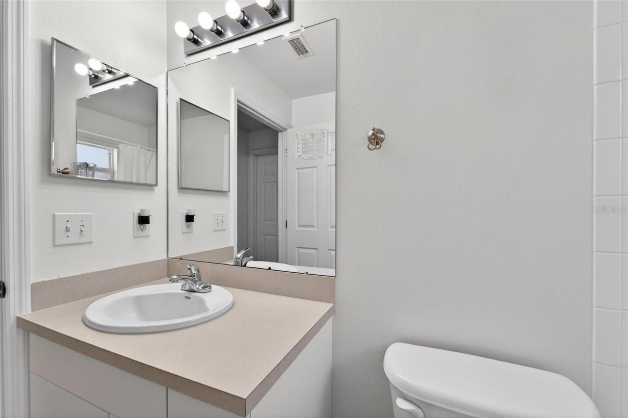 512 Atwood Avenue N, Saint Petersburg, FL 33702 Photo