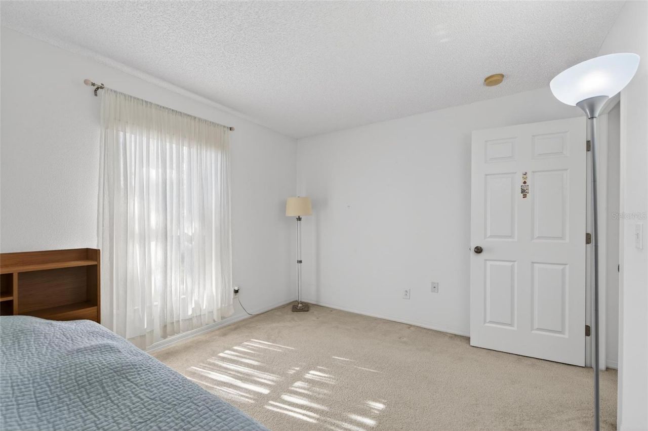 512 Atwood Avenue N, Saint Petersburg, FL 33702 Photo