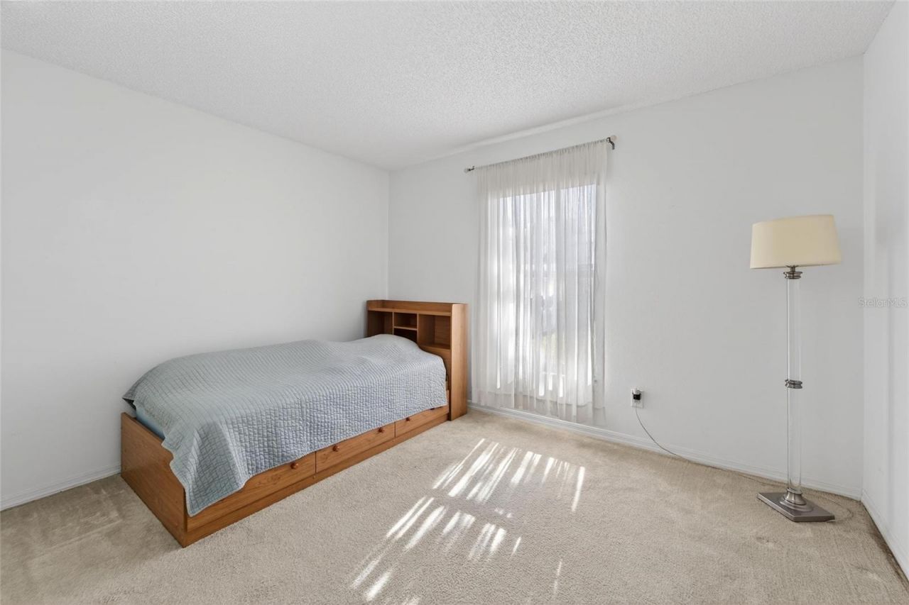 512 Atwood Avenue N, Saint Petersburg, FL 33702 Photo