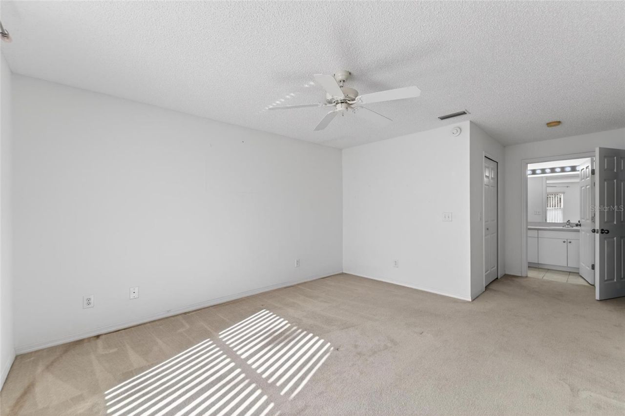 512 Atwood Avenue N, Saint Petersburg, FL 33702 Photo