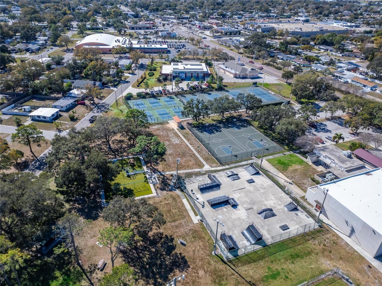 512 Atwood Avenue N, Saint Petersburg, FL 33702 Photo