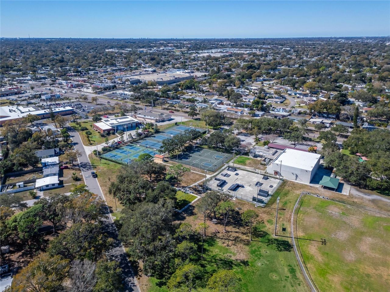 512 Atwood Avenue N, Saint Petersburg, FL 33702 Photo