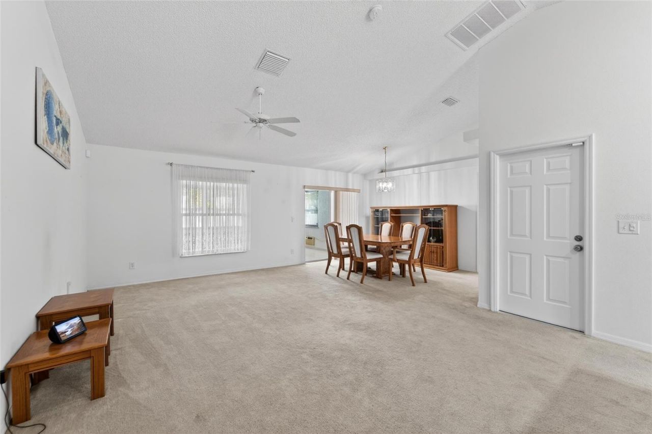 512 Atwood Avenue N, Saint Petersburg, FL 33702 Photo