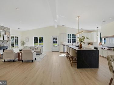 300 LEWIS STREET NW, VIENNA, VA 22180