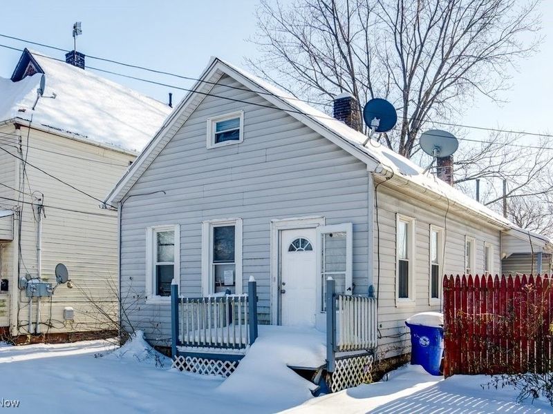 3646 Independence Road, Cleveland, OH 44105 Photo 3