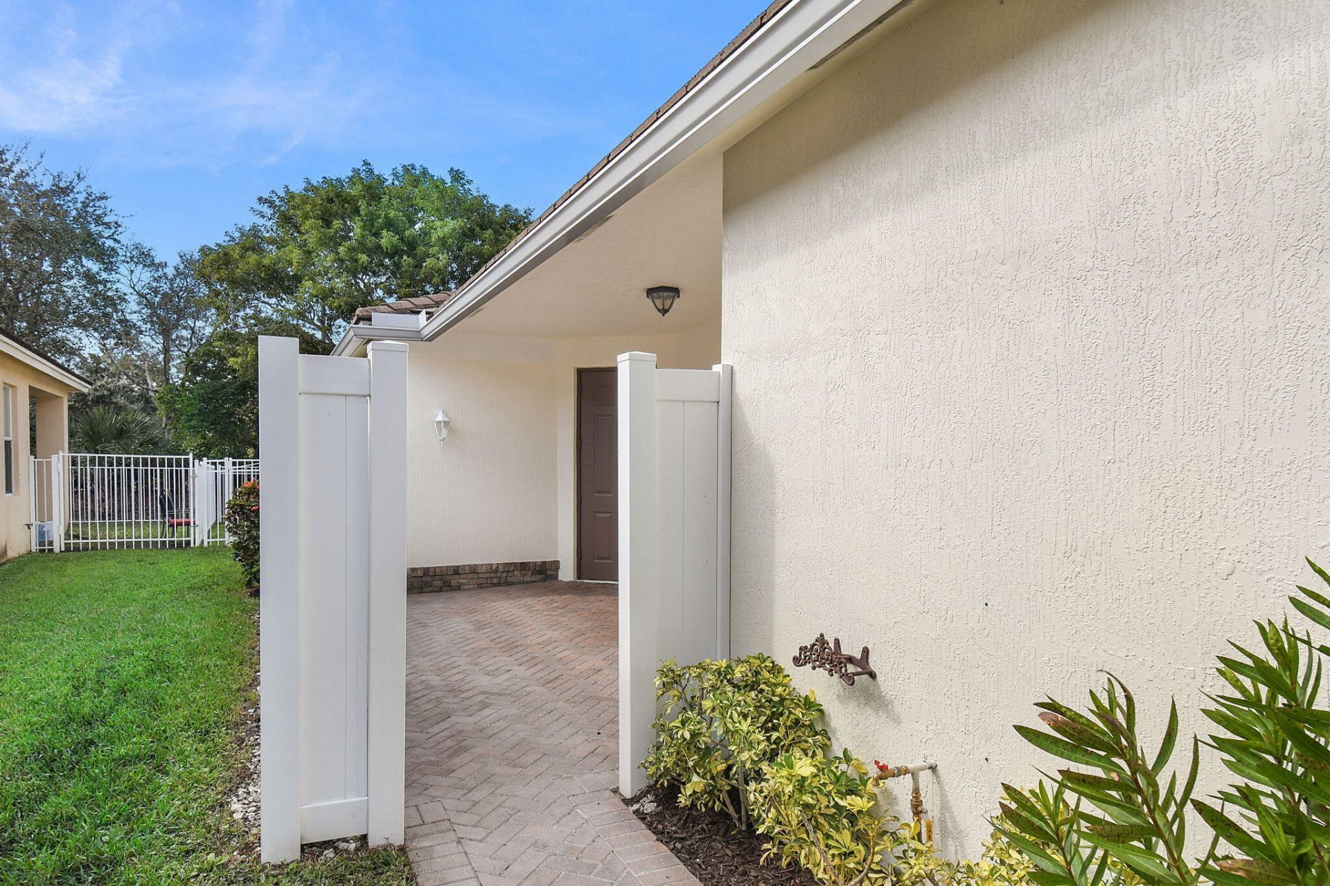 10033 SW Stonegate Drive, Port Saint Lucie, FL 34987 Photo