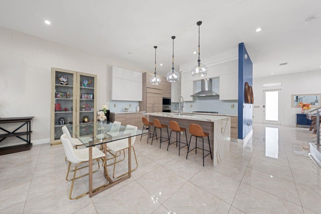 8225 Central Park Blvd, Doral, FL 33166 Photo