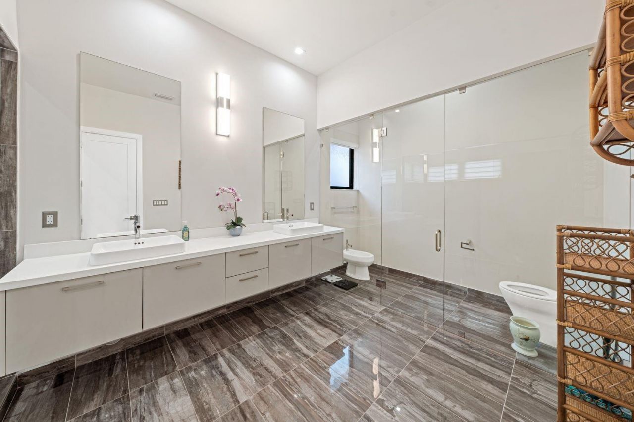 8225 Central Park Blvd, Doral, FL 33166 Photo