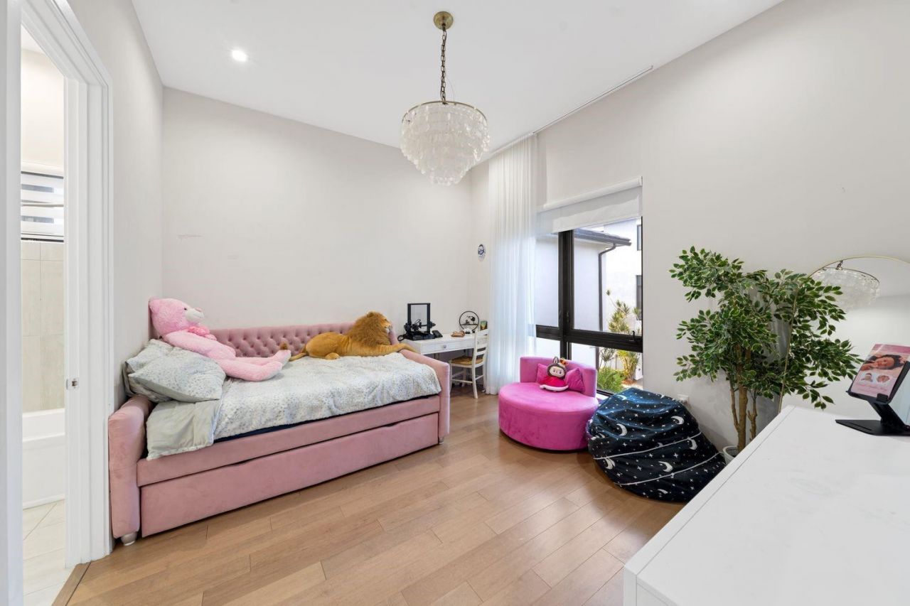 8225 Central Park Blvd, Doral, FL 33166 Photo