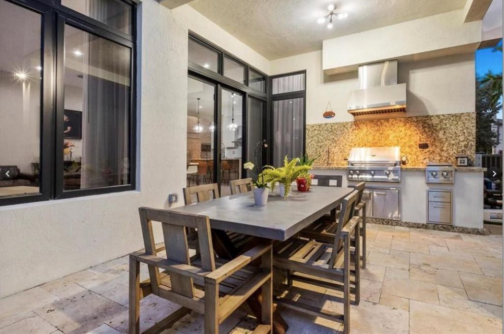 8225 Central Park Blvd, Doral, FL 33166 Photo