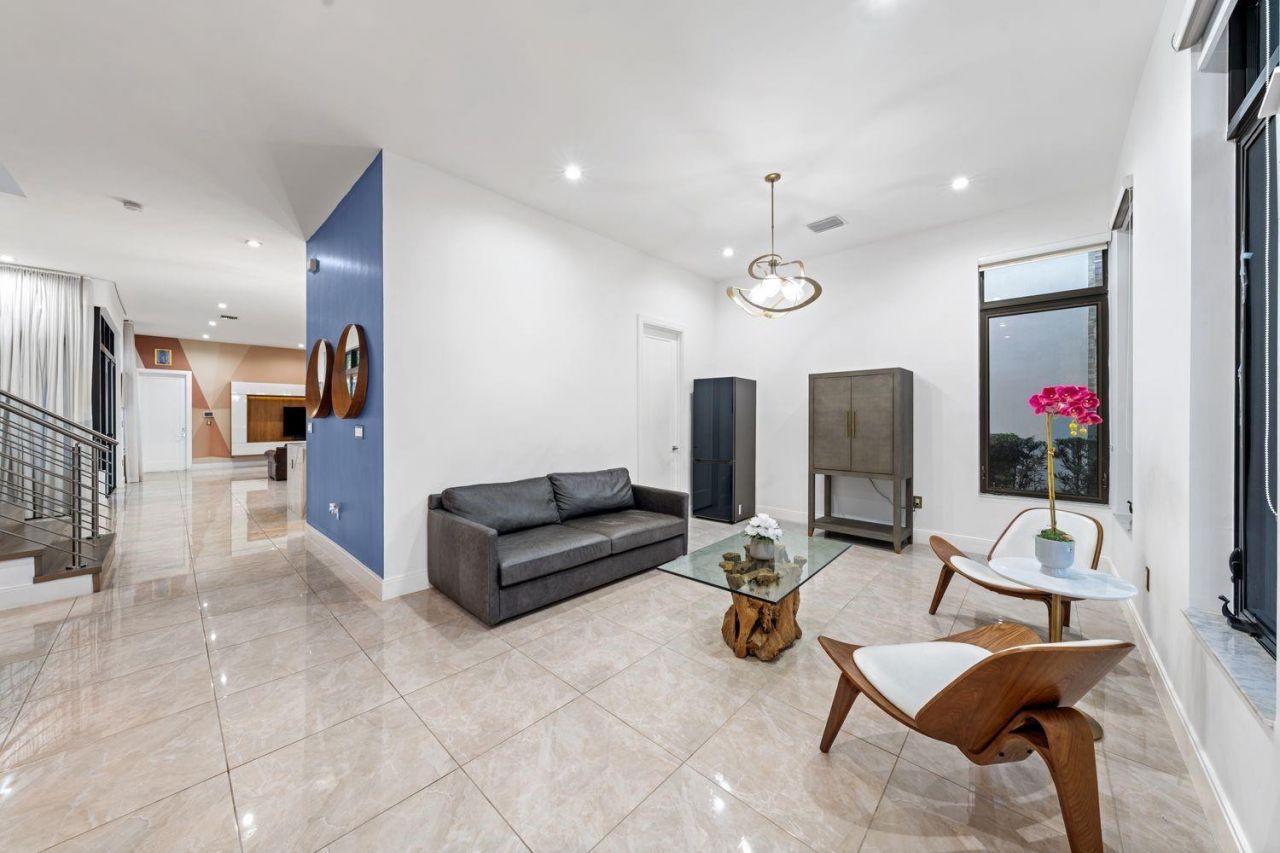 8225 Central Park Blvd, Doral, FL 33166 Photo