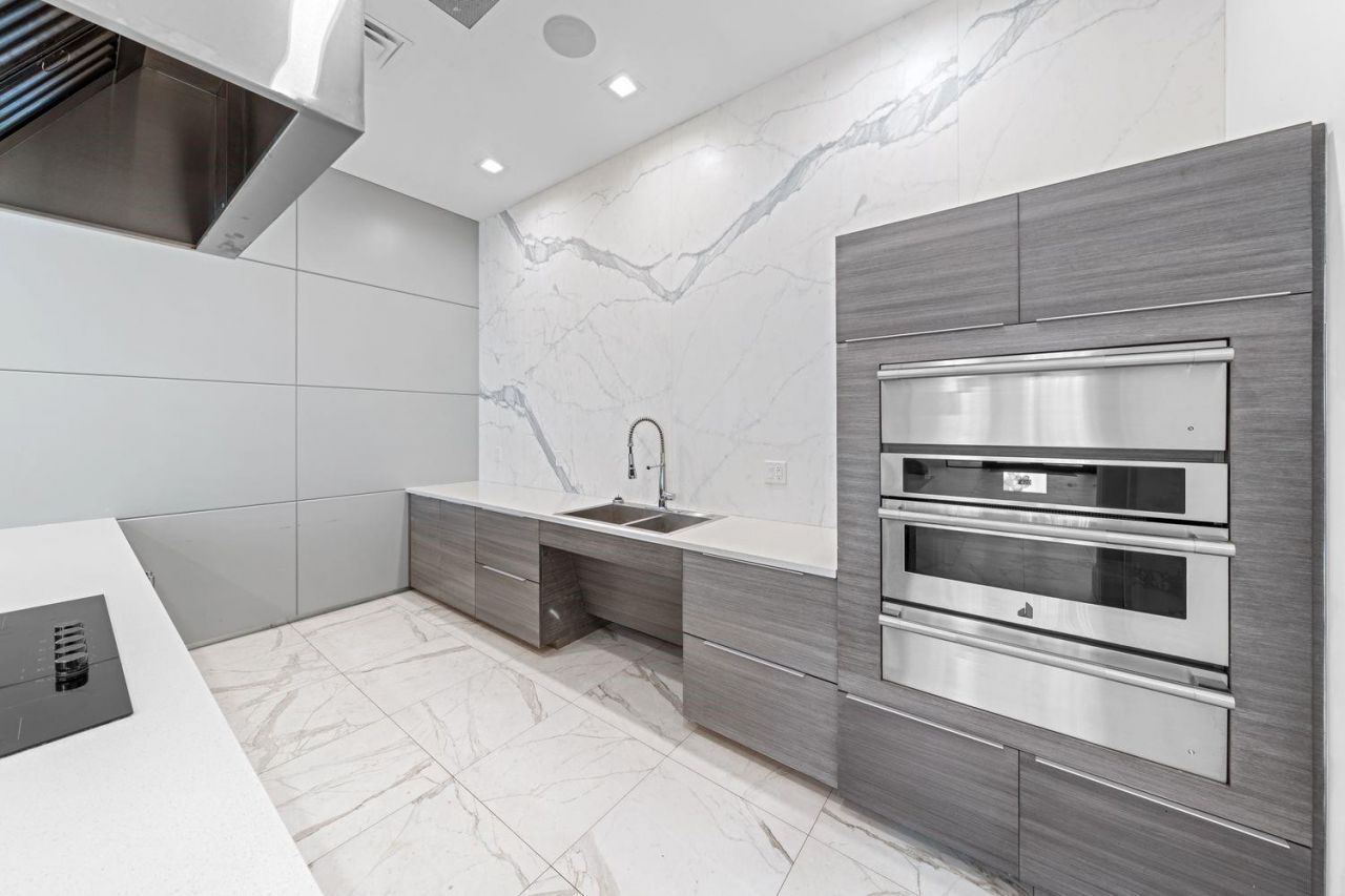 8225 Central Park Blvd, Doral, FL 33166 Photo