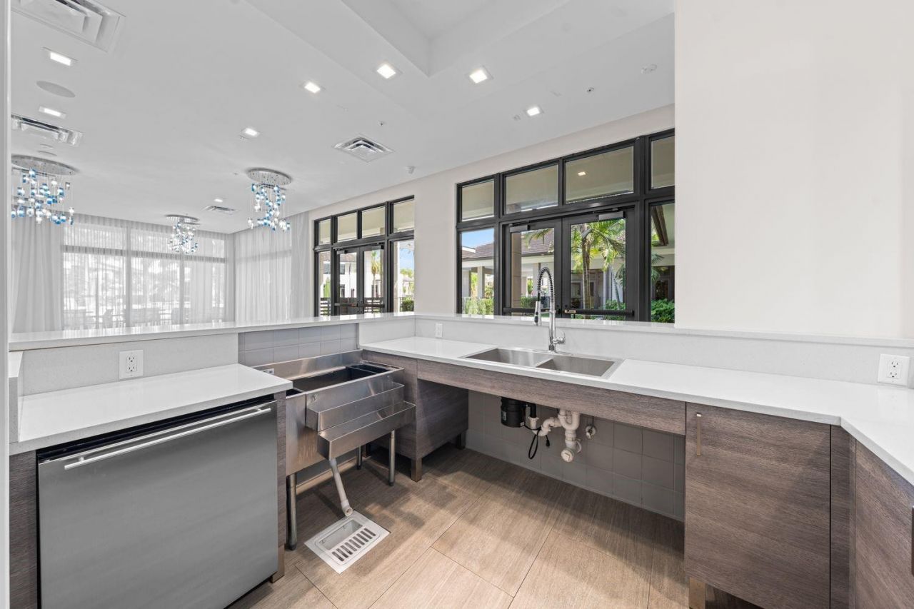 8225 Central Park Blvd, Doral, FL 33166 Photo