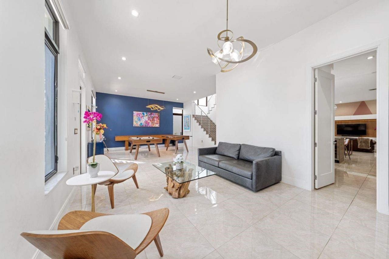 8225 Central Park Blvd, Doral, FL 33166 Photo