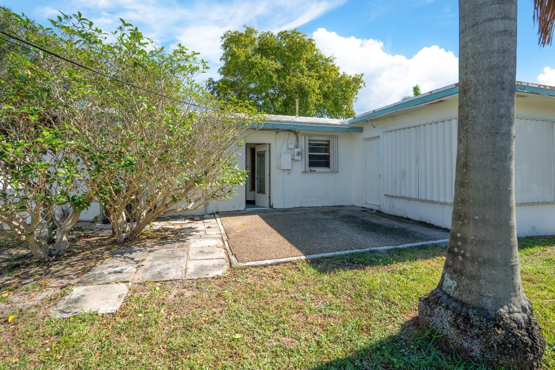 1941 NE 28th Avenue, Pompano Beach, FL 33062 Photo