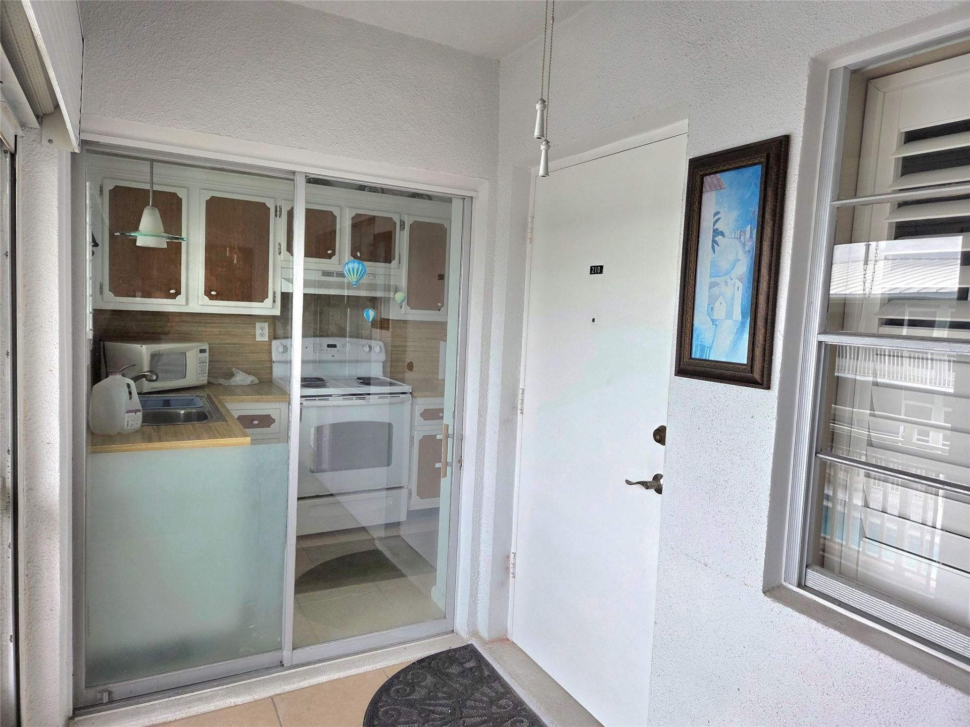 2100 NE 38th Street, Unit 210, Lighthouse Point, FL 33064 Photo