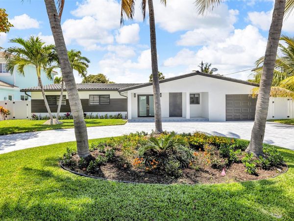 3231 NE 27 Ter, Lighthouse Point, FL 33064