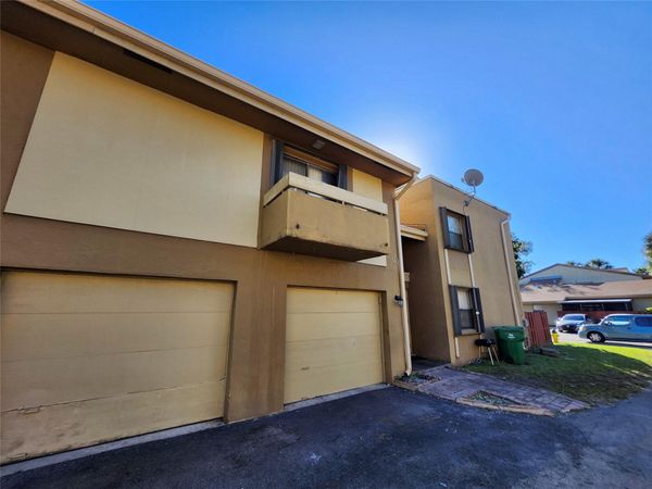 3027 E Missionwood Ln, Unit B, Hollywood, FL 33025