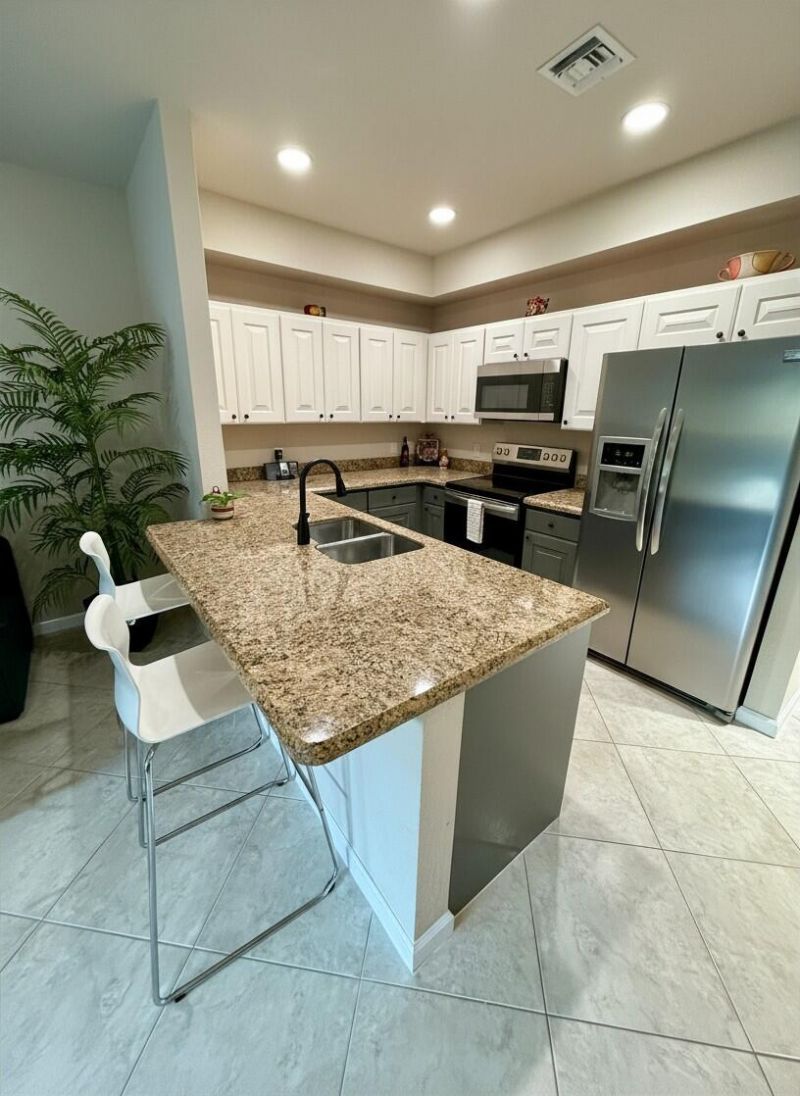37 SE 3rd Avenue, Hallandale Beach, FL 33009 Photo