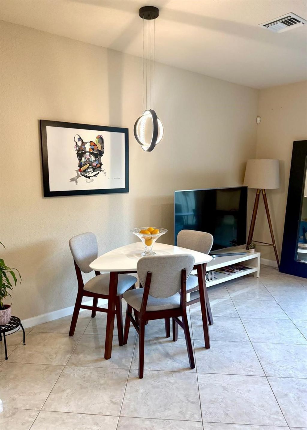 37 SE 3rd Avenue, Hallandale Beach, FL 33009 Photo