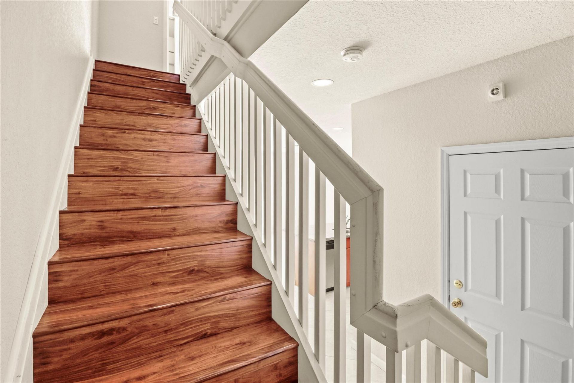 37 SE 3rd Avenue, Hallandale Beach, FL 33009 Photo