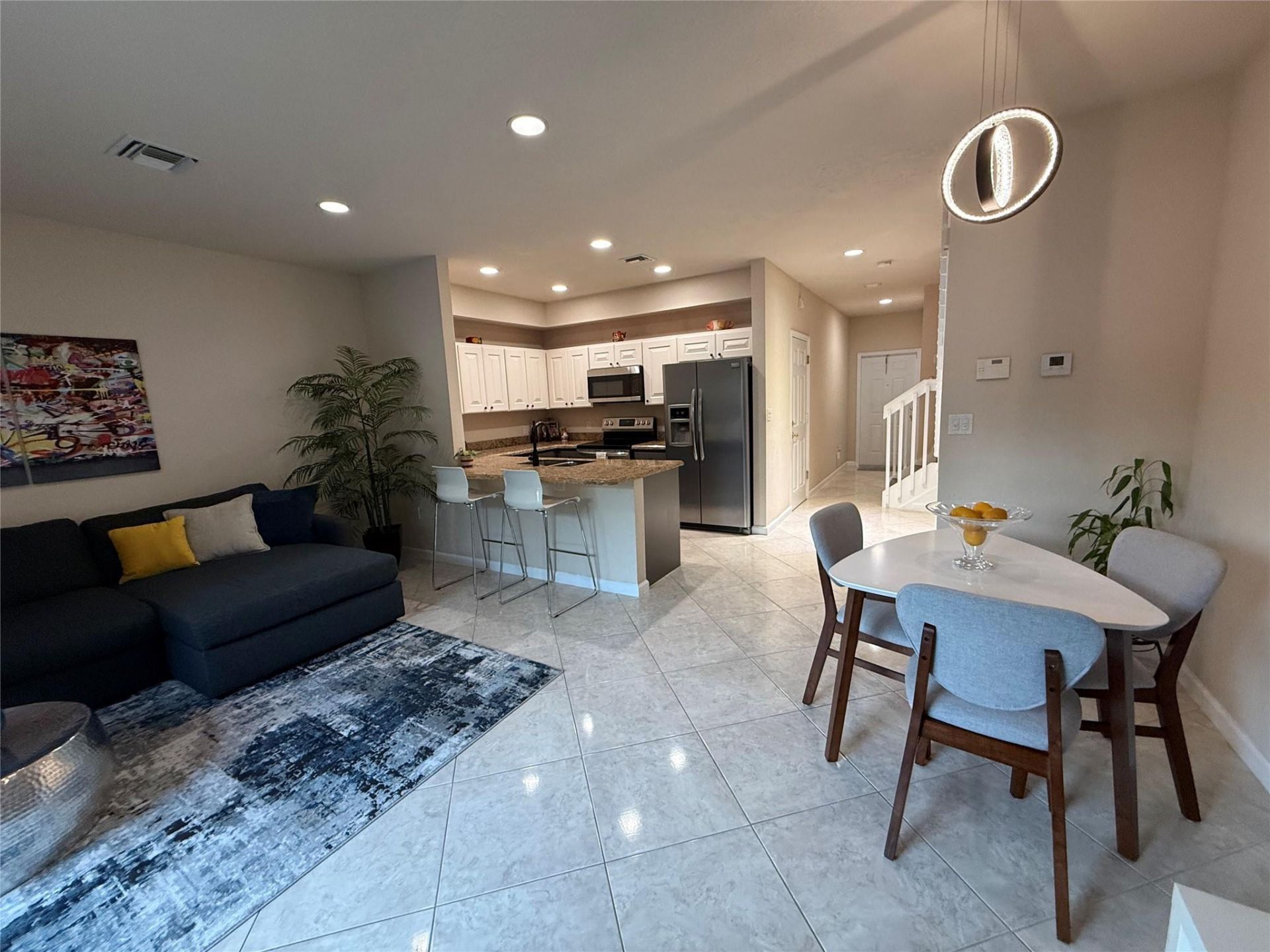 37 SE 3rd Avenue, Hallandale Beach, FL 33009 Photo