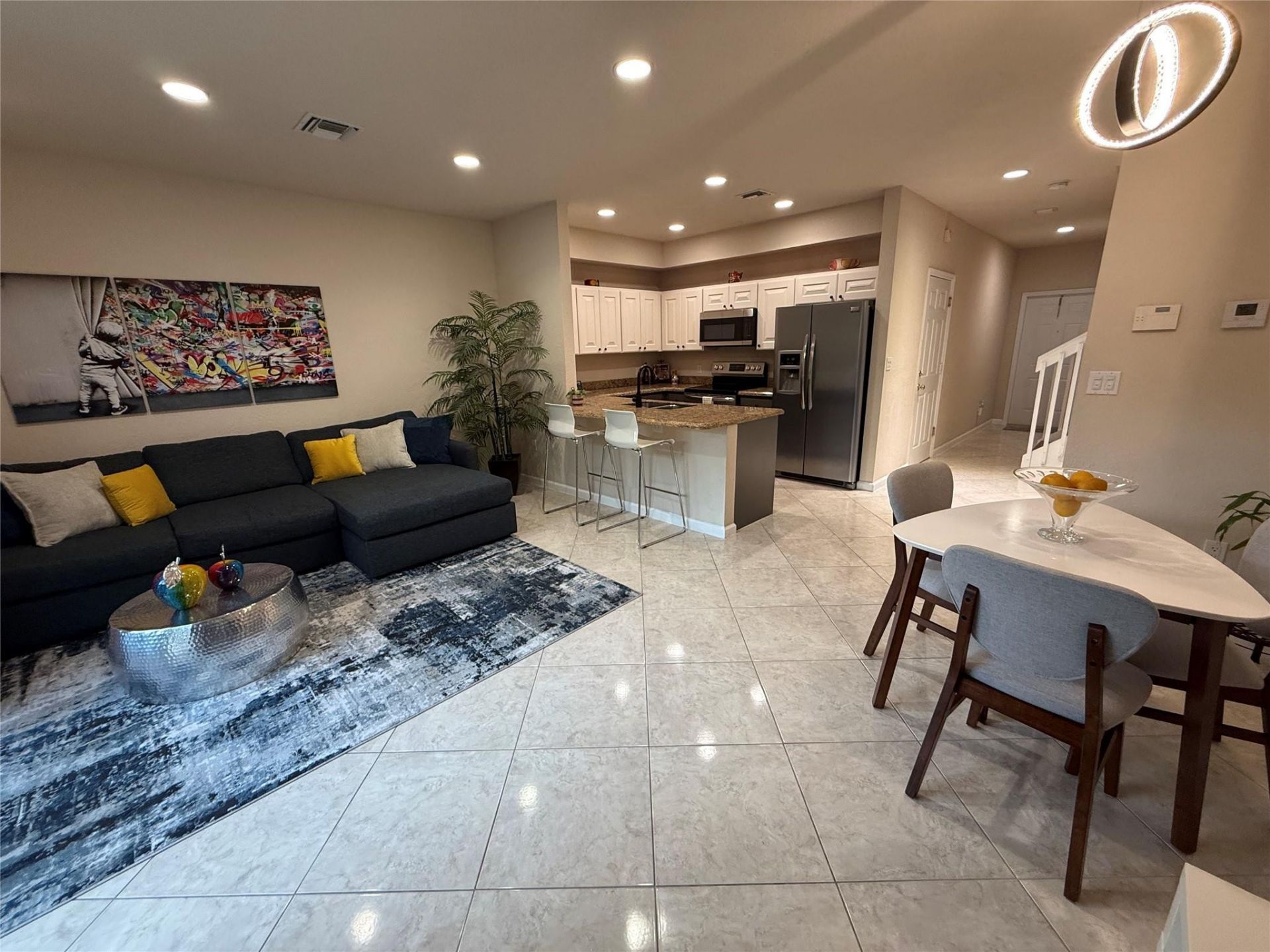 37 SE 3rd Avenue, Hallandale Beach, FL 33009 Photo