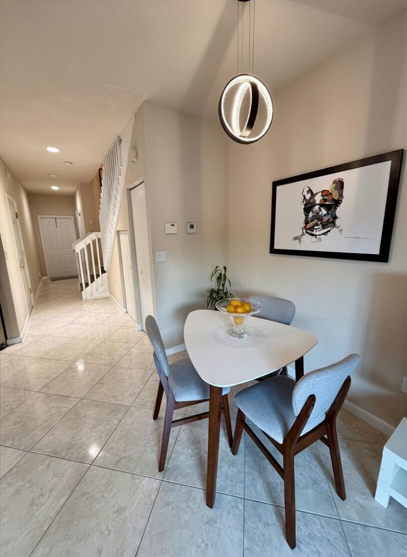 37 SE 3rd Avenue, Hallandale Beach, FL 33009 Photo
